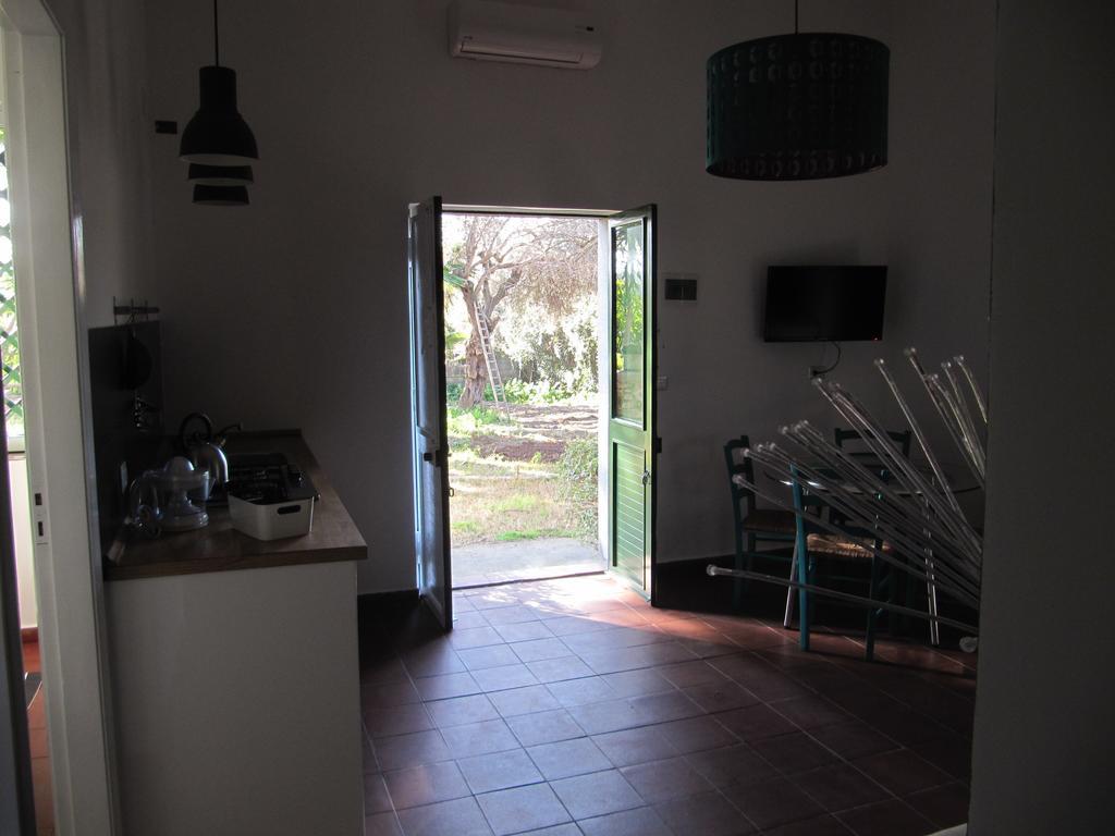 Terre Del Cardinale Country Suites Catânia Quarto foto